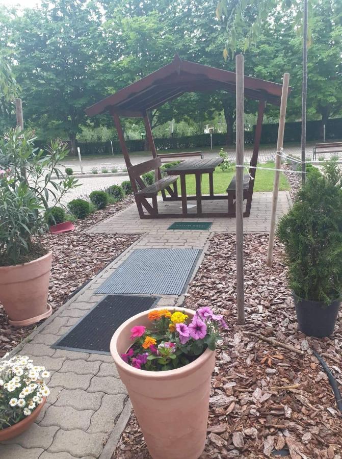 Ferienwohnung Balaton-Parti Luxus Lakas Siófok Exterior foto